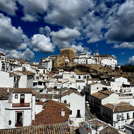 Casa De Las Lanzas Setenil De Las Bodegas 外观 照片